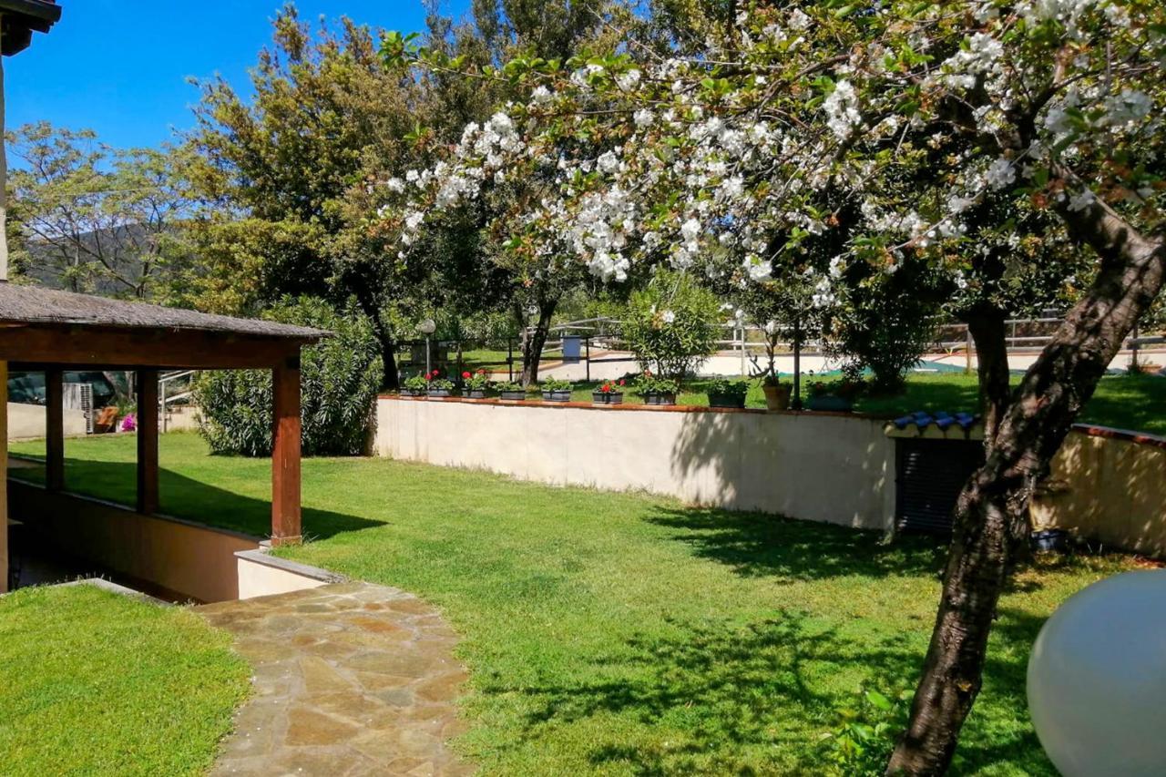 Agriturismo La Luciana Кастильоне-делла-Пеская Экстерьер фото