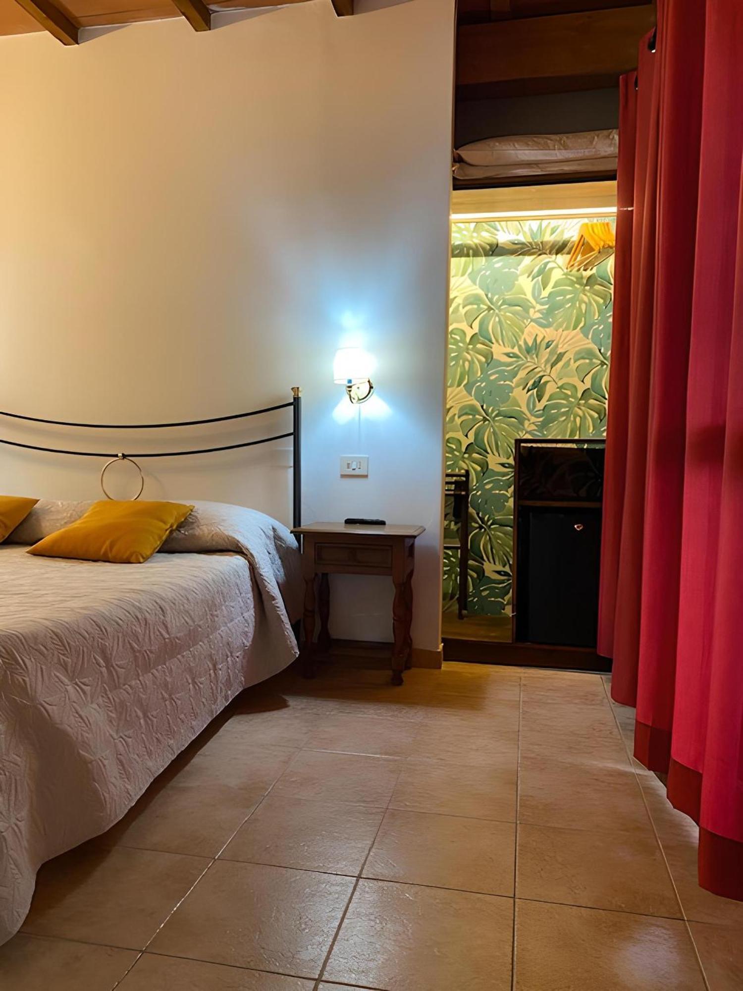 Agriturismo La Luciana Кастильоне-делла-Пеская Экстерьер фото